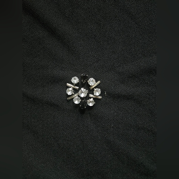 🩷💜Alfani Blouse 2X Black Top Tiered Bell Sleeve Rhinestones Beads💛🩷 - Picture 4 of 8